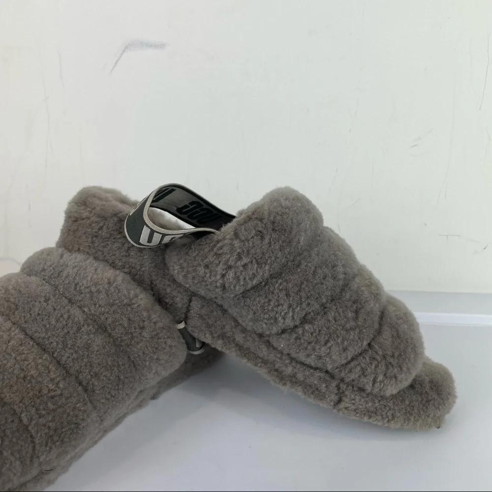 UGG Fluff Yeah Platform Slide Slipper Grey Sheepskin Sz 9